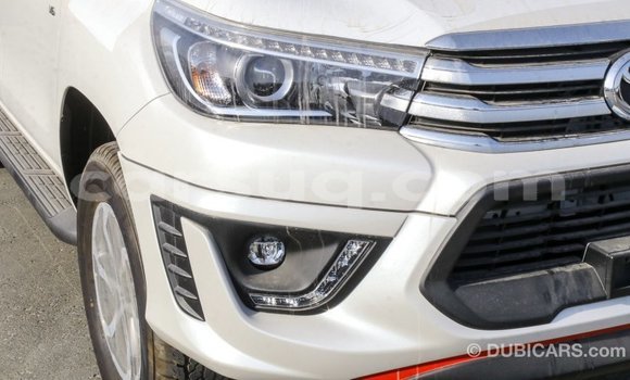 Buy Import Toyota Hilux White Car in Import - Dubai in Barh el Gazel Buy Import Toyota Hilux White Car in Import - Dubai in Barh el Gazel