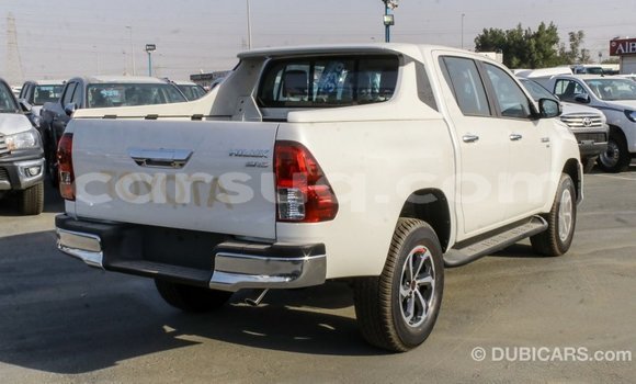 Buy Import Toyota Hilux White Car in Import - Dubai in Barh el Gazel Buy Import Toyota Hilux White Car in Import - Dubai in Barh el Gazel