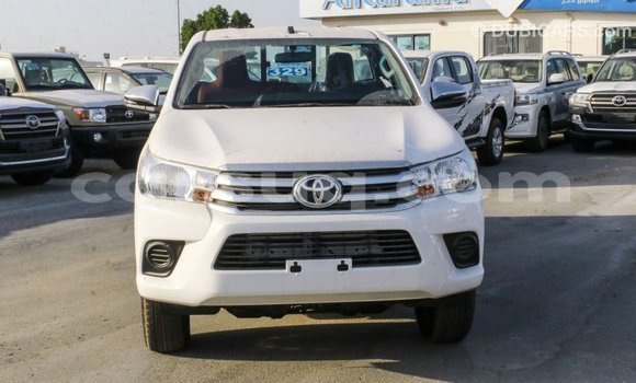 Acheter Import Voiture Toyota Hilux Blanc à Import - Dubai, Barh el Gazel Acheter Import Voiture Toyota Hilux Blanc à Import - Dubai, Barh el Gazel
