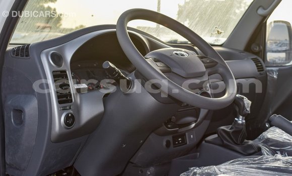 Acheter Import Voiture Kia Carens Blanc à Import - Dubai, Barh el Gazel Acheter Import Voiture Kia Carens Blanc à Import - Dubai, Barh el Gazel