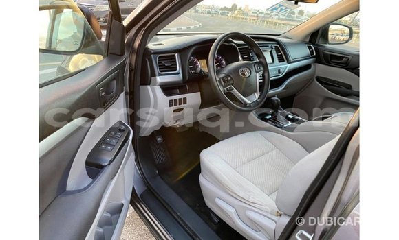 Acheter Import Voiture Toyota Highlander Autre à Import - Dubai, Barh el Gazel Acheter Import Voiture Toyota Highlander Autre à Import - Dubai, Barh el Gazel