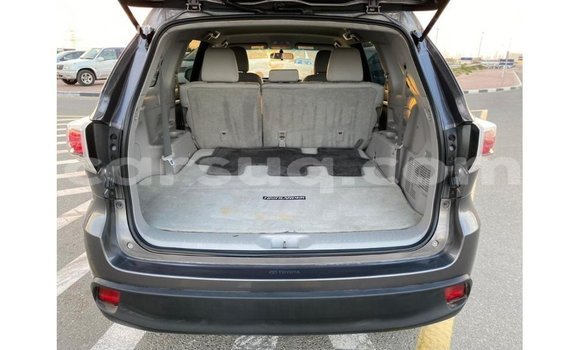 Acheter Import Voiture Toyota Highlander Autre à Import - Dubai, Barh el Gazel Acheter Import Voiture Toyota Highlander Autre à Import - Dubai, Barh el Gazel