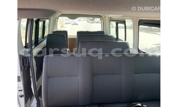 Acheter Import Voiture Toyota Hiace Blanc à Import - Dubai, Barh el Gazel Acheter Import Voiture Toyota Hiace Blanc à Import - Dubai, Barh el Gazel