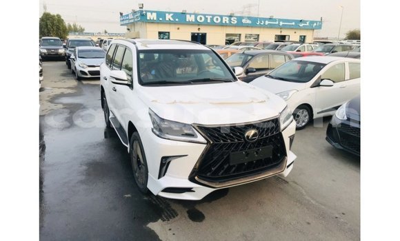 Acheter Import Voiture Lexus LX Blanc à Import - Dubai, Barh el Gazel Acheter Import Voiture Lexus LX Blanc à Import - Dubai, Barh el Gazel