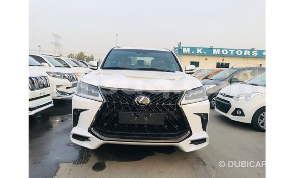 Acheter Import Voiture Lexus LX Blanc à Import - Dubai, Barh el Gazel Acheter Import Voiture Lexus LX Blanc à Import - Dubai, Barh el Gazel