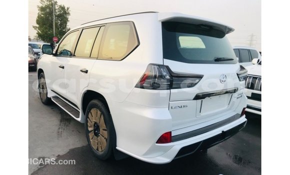 Acheter Import Voiture Lexus LX Blanc à Import - Dubai, Barh el Gazel Acheter Import Voiture Lexus LX Blanc à Import - Dubai, Barh el Gazel