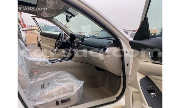 Acheter Import Moto Honda T Blanc à Import - Dubai, Barh el Gazel Acheter Import Moto Honda T Blanc à Import - Dubai, Barh el Gazel