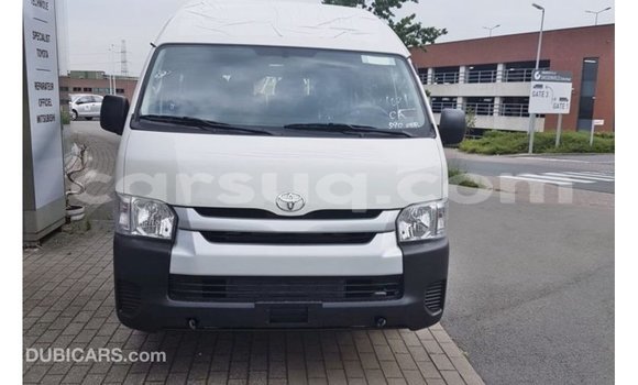 Acheter Import Voiture Toyota Hiace Blanc à Import - Dubai, Barh el Gazel Acheter Import Voiture Toyota Hiace Blanc à Import - Dubai, Barh el Gazel