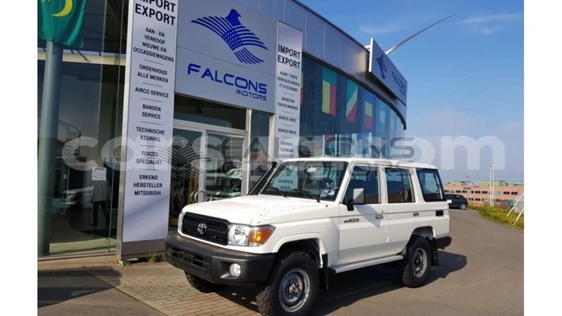 Big with watermark toyota land cruiser barh el gazel import dubai 2851