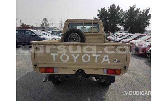 Acheter Import Voiture Toyota Land Cruiser Beige à Import - Dubai, Barh el Gazel Acheter Import Voiture Toyota Land Cruiser Beige à Import - Dubai, Barh el Gazel