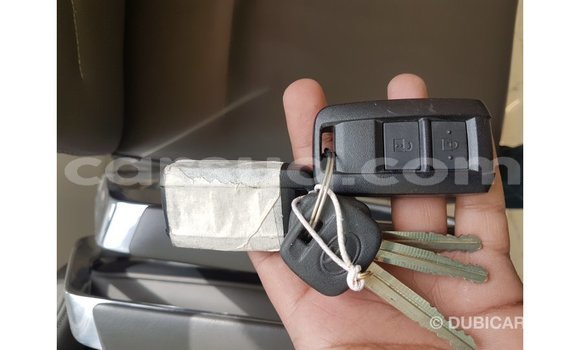 Acheter Import Voiture Toyota Land Cruiser Beige à Import - Dubai, Barh el Gazel Acheter Import Voiture Toyota Land Cruiser Beige à Import - Dubai, Barh el Gazel