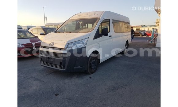 Acheter Import Voiture Toyota Hiace Blanc à Import - Dubai, Barh el Gazel Acheter Import Voiture Toyota Hiace Blanc à Import - Dubai, Barh el Gazel