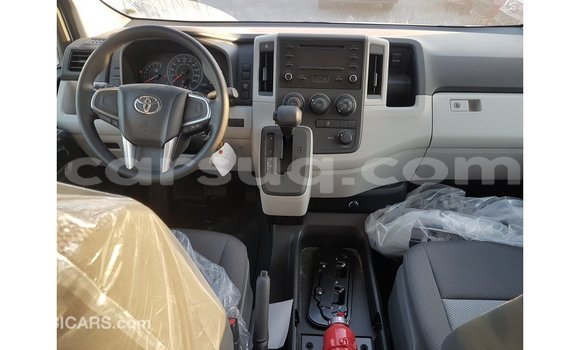 Acheter Import Voiture Toyota Hiace Blanc à Import - Dubai, Barh el Gazel Acheter Import Voiture Toyota Hiace Blanc à Import - Dubai, Barh el Gazel