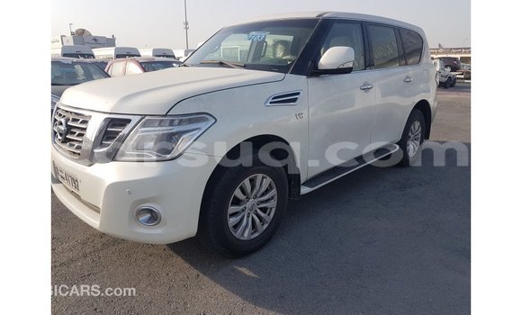 Acheter Import Voiture Nissan Patrol Blanc à Import - Dubai, Barh el Gazel Acheter Import Voiture Nissan Patrol Blanc à Import - Dubai, Barh el Gazel