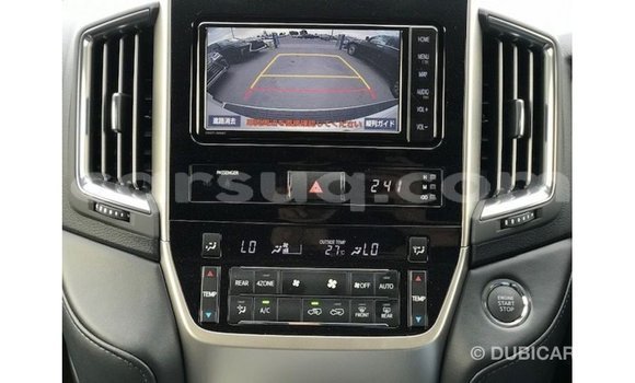 Acheter Import Voiture Toyota Land Cruiser Blanc à Import - Dubai, Barh el Gazel Acheter Import Voiture Toyota Land Cruiser Blanc à Import - Dubai, Barh el Gazel