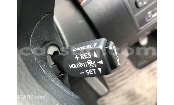 Acheter Import Voiture Toyota Land Cruiser Blanc à Import - Dubai, Barh el Gazel Acheter Import Voiture Toyota Land Cruiser Blanc à Import - Dubai, Barh el Gazel