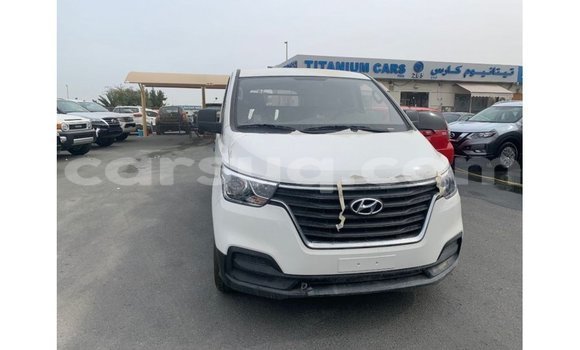 Acheter Import Voiture Hyundai Cargo Blanc à Import - Dubai, Barh el Gazel Acheter Import Voiture Hyundai Cargo Blanc à Import - Dubai, Barh el Gazel