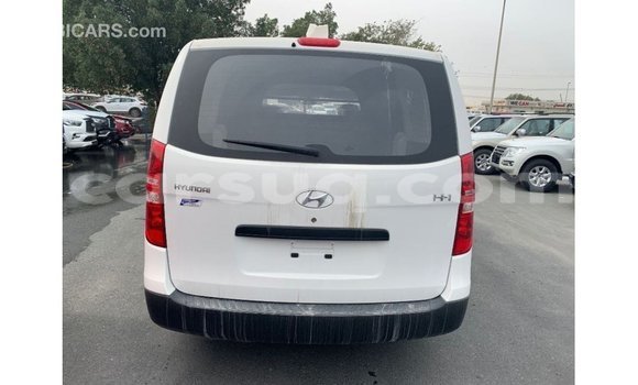 Acheter Import Voiture Hyundai Cargo Blanc à Import - Dubai, Barh el Gazel Acheter Import Voiture Hyundai Cargo Blanc à Import - Dubai, Barh el Gazel