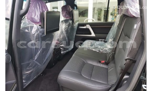 Acheter Import Voiture Toyota Land Cruiser Noir à Import - Dubai, Barh el Gazel Acheter Import Voiture Toyota Land Cruiser Noir à Import - Dubai, Barh el Gazel