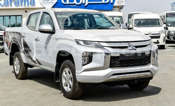 Acheter Import Voiture Mitsubishi L200 Blanc à Import - Dubai, Barh el Gazel Acheter Import Voiture Mitsubishi L200 Blanc à Import - Dubai, Barh el Gazel