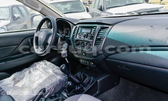Acheter Import Voiture Mitsubishi L200 Blanc à Import - Dubai, Barh el Gazel Acheter Import Voiture Mitsubishi L200 Blanc à Import - Dubai, Barh el Gazel