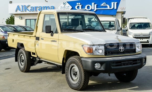 Acheter Import Voiture Toyota Land Cruiser Beige à Import - Dubai, Barh el Gazel Acheter Import Voiture Toyota Land Cruiser Beige à Import - Dubai, Barh el Gazel