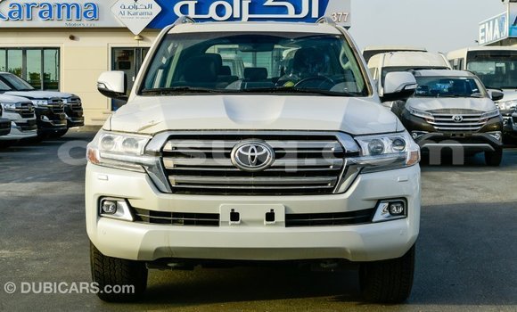 Acheter Import Voiture Toyota Land Cruiser Blanc à Import - Dubai, Barh el Gazel Acheter Import Voiture Toyota Land Cruiser Blanc à Import - Dubai, Barh el Gazel