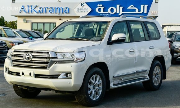 Acheter Import Voiture Toyota Land Cruiser Blanc à Import - Dubai, Barh el Gazel Acheter Import Voiture Toyota Land Cruiser Blanc à Import - Dubai, Barh el Gazel