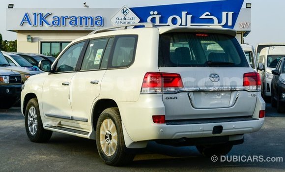 Acheter Import Voiture Toyota Land Cruiser Blanc à Import - Dubai, Barh el Gazel Acheter Import Voiture Toyota Land Cruiser Blanc à Import - Dubai, Barh el Gazel