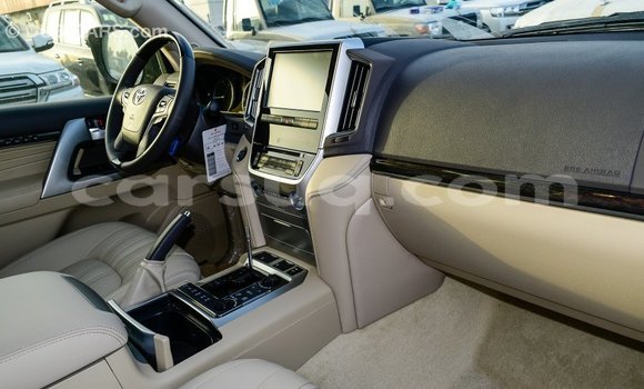 Acheter Import Voiture Toyota Land Cruiser Noir à Import - Dubai, Barh el Gazel Acheter Import Voiture Toyota Land Cruiser Noir à Import - Dubai, Barh el Gazel