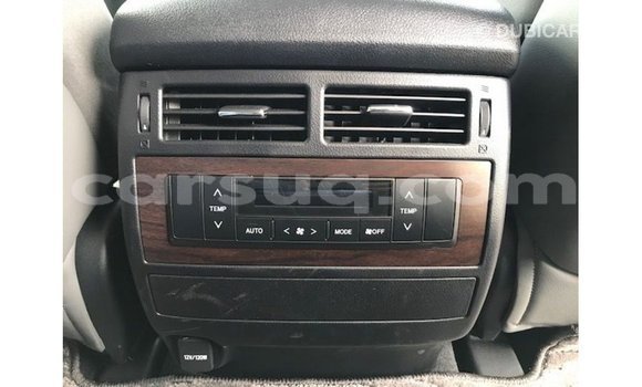 Acheter Import Voiture Toyota Land Cruiser Blanc à Import - Dubai, Barh el Gazel Acheter Import Voiture Toyota Land Cruiser Blanc à Import - Dubai, Barh el Gazel