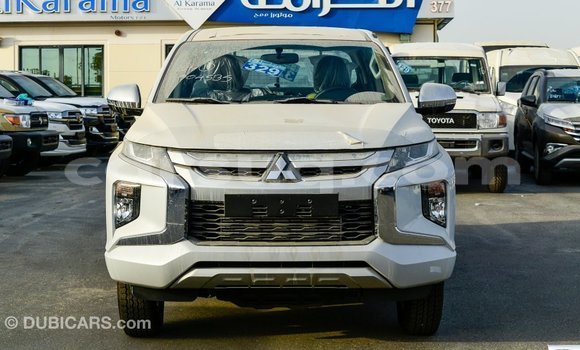 Acheter Import Voiture Mitsubishi L200 Blanc à Import - Dubai, Barh el Gazel Acheter Import Voiture Mitsubishi L200 Blanc à Import - Dubai, Barh el Gazel