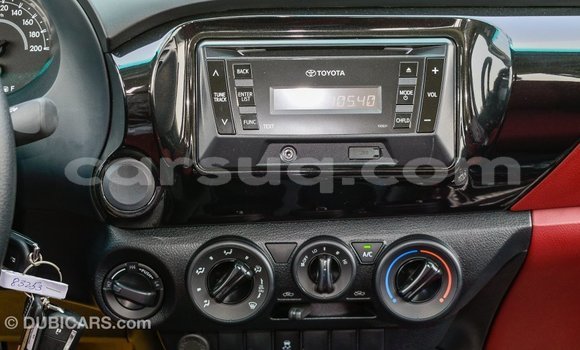 Acheter Import Voiture Toyota Hilux Blanc à Import - Dubai, Barh el Gazel Acheter Import Voiture Toyota Hilux Blanc à Import - Dubai, Barh el Gazel