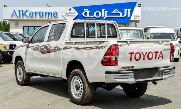 Acheter Import Voiture Toyota Hilux Blanc à Import - Dubai, Barh el Gazel Acheter Import Voiture Toyota Hilux Blanc à Import - Dubai, Barh el Gazel