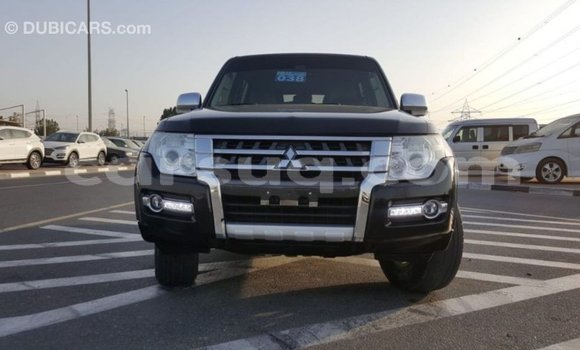 Acheter Import Voiture Mitsubishi Pajero Noir à Import - Dubai, Barh el Gazel Acheter Import Voiture Mitsubishi Pajero Noir à Import - Dubai, Barh el Gazel