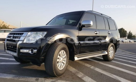 Acheter Import Voiture Mitsubishi Pajero Noir à Import - Dubai, Barh el Gazel Acheter Import Voiture Mitsubishi Pajero Noir à Import - Dubai, Barh el Gazel
