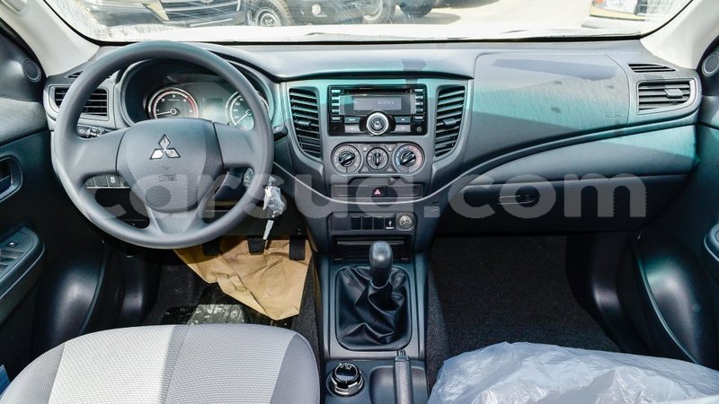 Big with watermark mitsubishi l200 barh el gazel import dubai 2921