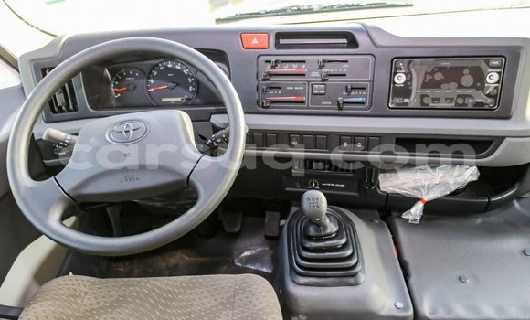 Acheter Import Voiture Toyota Coaster Blanc à Import - Dubai, Barh el Gazel Acheter Import Voiture Toyota Coaster Blanc à Import - Dubai, Barh el Gazel