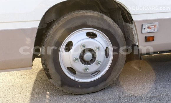 Acheter Import Voiture Toyota Coaster Blanc à Import - Dubai, Barh el Gazel Acheter Import Voiture Toyota Coaster Blanc à Import - Dubai, Barh el Gazel