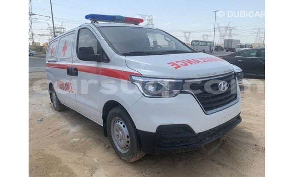 Acheter Import Voiture Hyundai Accent Blanc à Import - Dubai, Barh el Gazel Acheter Import Voiture Hyundai Accent Blanc à Import - Dubai, Barh el Gazel