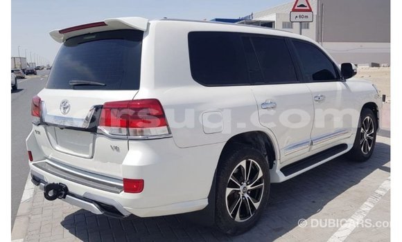 Acheter Import Voiture Toyota Land Cruiser Blanc à Import - Dubai, Barh el Gazel Acheter Import Voiture Toyota Land Cruiser Blanc à Import - Dubai, Barh el Gazel