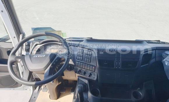 Acheter Neuf Utilitaire Iveco Trakker 440 Blanc à Import - Dubai, Barh el Gazel Acheter Neuf Utilitaire Iveco Trakker 440 Blanc à Import - Dubai, Barh el Gazel