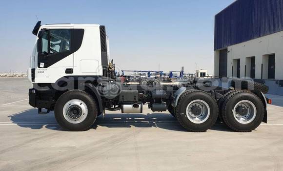 Acheter Neuf Utilitaire Iveco Trakker 440 Blanc à Import - Dubai, Barh el Gazel Acheter Neuf Utilitaire Iveco Trakker 440 Blanc à Import - Dubai, Barh el Gazel