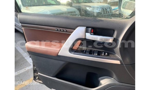 Buy Import Toyota Land Cruiser Black Car in Import - Dubai in Barh el Gazel Buy Import Toyota Land Cruiser Black Car in Import - Dubai in Barh el Gazel