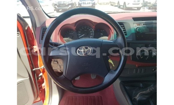 Acheter Import Voiture Toyota Hilux Rouge à Import - Dubai, Barh el Gazel Acheter Import Voiture Toyota Hilux Rouge à Import - Dubai, Barh el Gazel