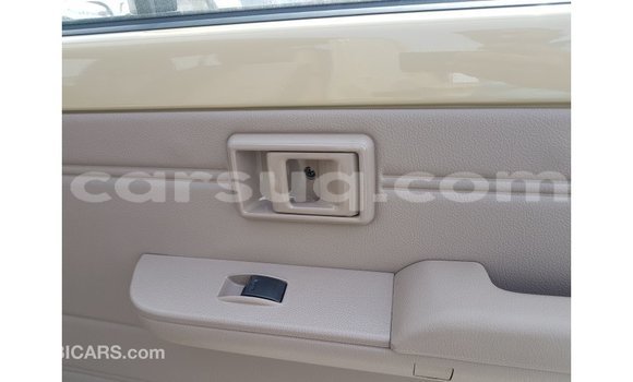 Acheter Import Voiture Toyota Land Cruiser Beige à Import - Dubai, Barh el Gazel Acheter Import Voiture Toyota Land Cruiser Beige à Import - Dubai, Barh el Gazel