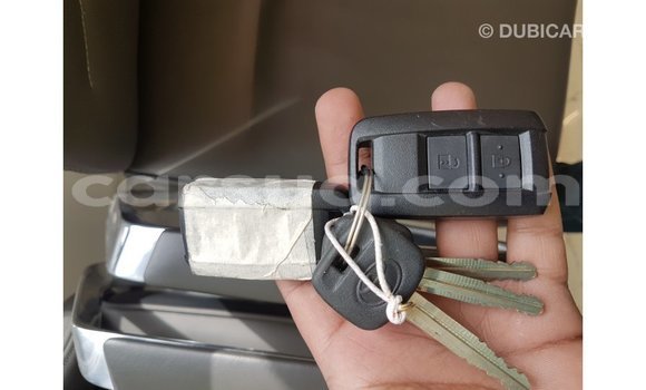 Acheter Import Voiture Toyota Land Cruiser Beige à Import - Dubai, Barh el Gazel Acheter Import Voiture Toyota Land Cruiser Beige à Import - Dubai, Barh el Gazel