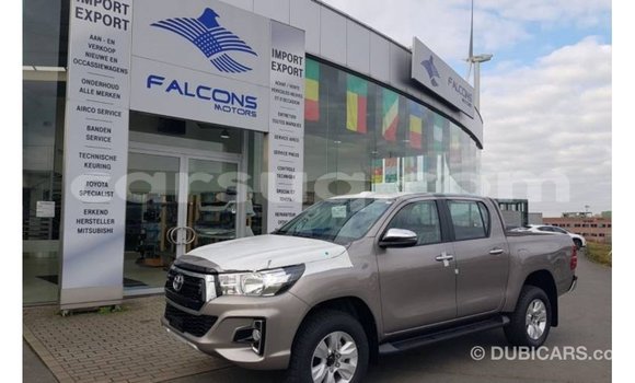 Buy Import Toyota Hilux Other Car in Import - Dubai in Barh el Gazel Buy Import Toyota Hilux Other Car in Import - Dubai in Barh el Gazel