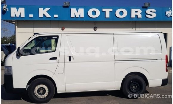 Acheter Import Voiture Toyota Hiace Blanc à Import - Dubai, Barh el Gazel Acheter Import Voiture Toyota Hiace Blanc à Import - Dubai, Barh el Gazel