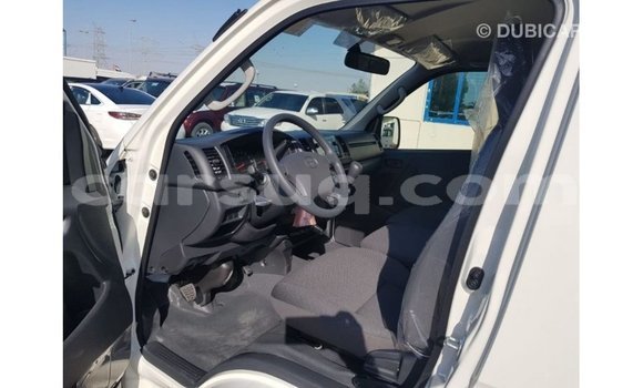 Acheter Import Voiture Toyota Hiace Blanc à Import - Dubai, Barh el Gazel Acheter Import Voiture Toyota Hiace Blanc à Import - Dubai, Barh el Gazel